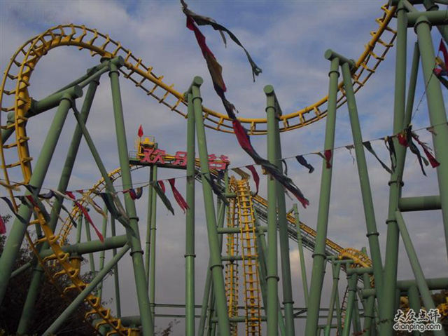 10大中国最好玩的过山车(图8) 10大中国最好玩的过山车--置顶表情