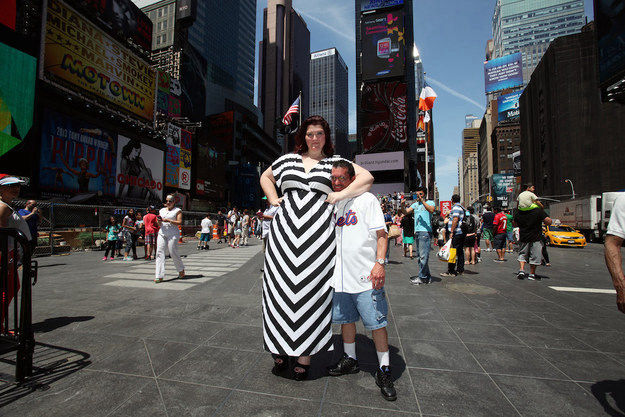 有人竟愿意花钱请人来痛扁自己(图6) 有人竟愿意花钱请人来痛扁自己--置顶表情